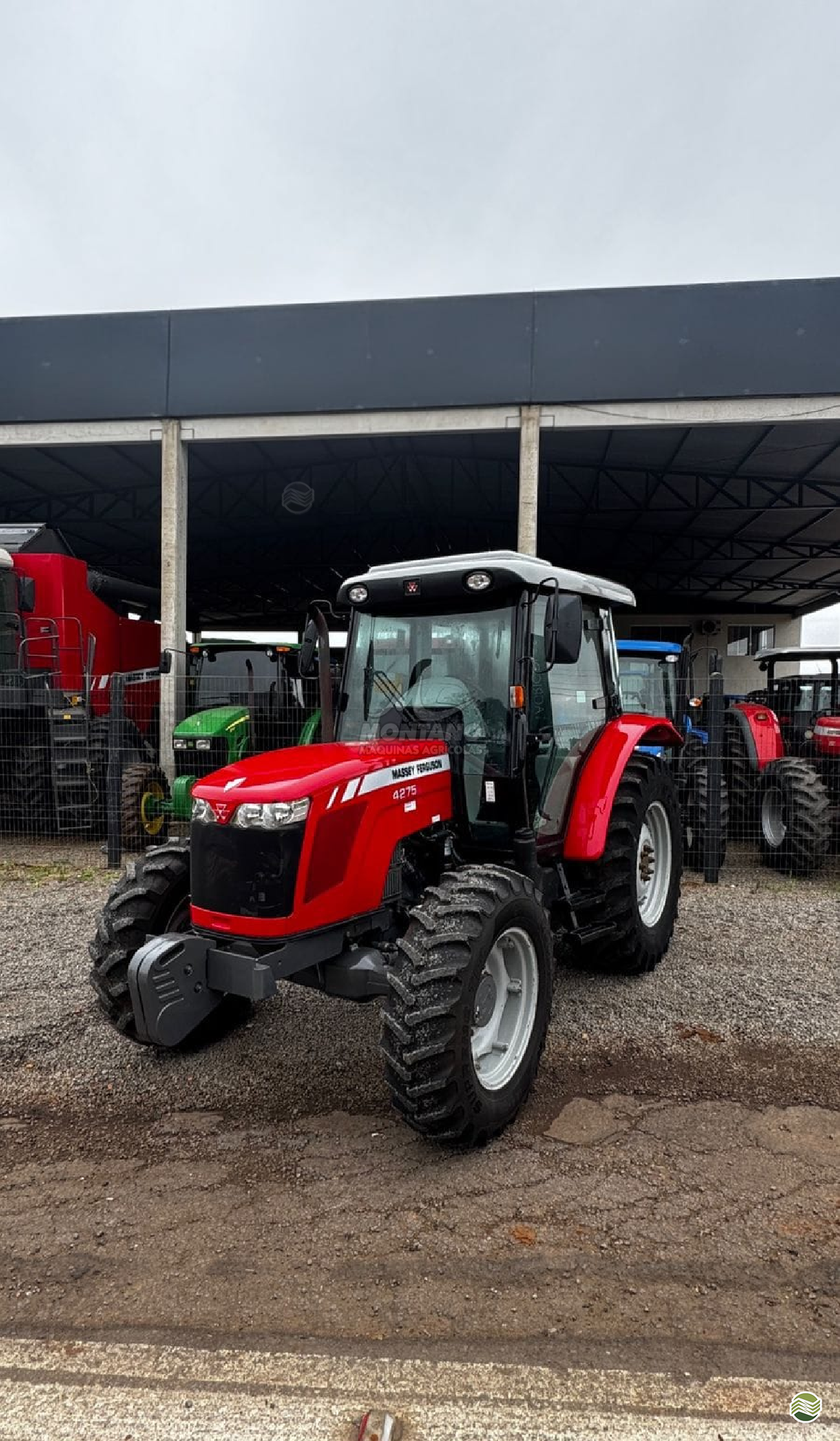 TRATOR MASSEY FERGUSON MF 4275 Tração 4x4 Montano Máquinas Agrícolas LAGOA VERMELHA RIO GRANDE DO SUL RS